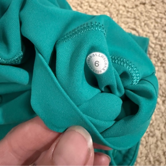 Lululemon Teal High-Rise Crop Running Leggings Side Pockets Reflective Size 6 - Picture 3 of 8